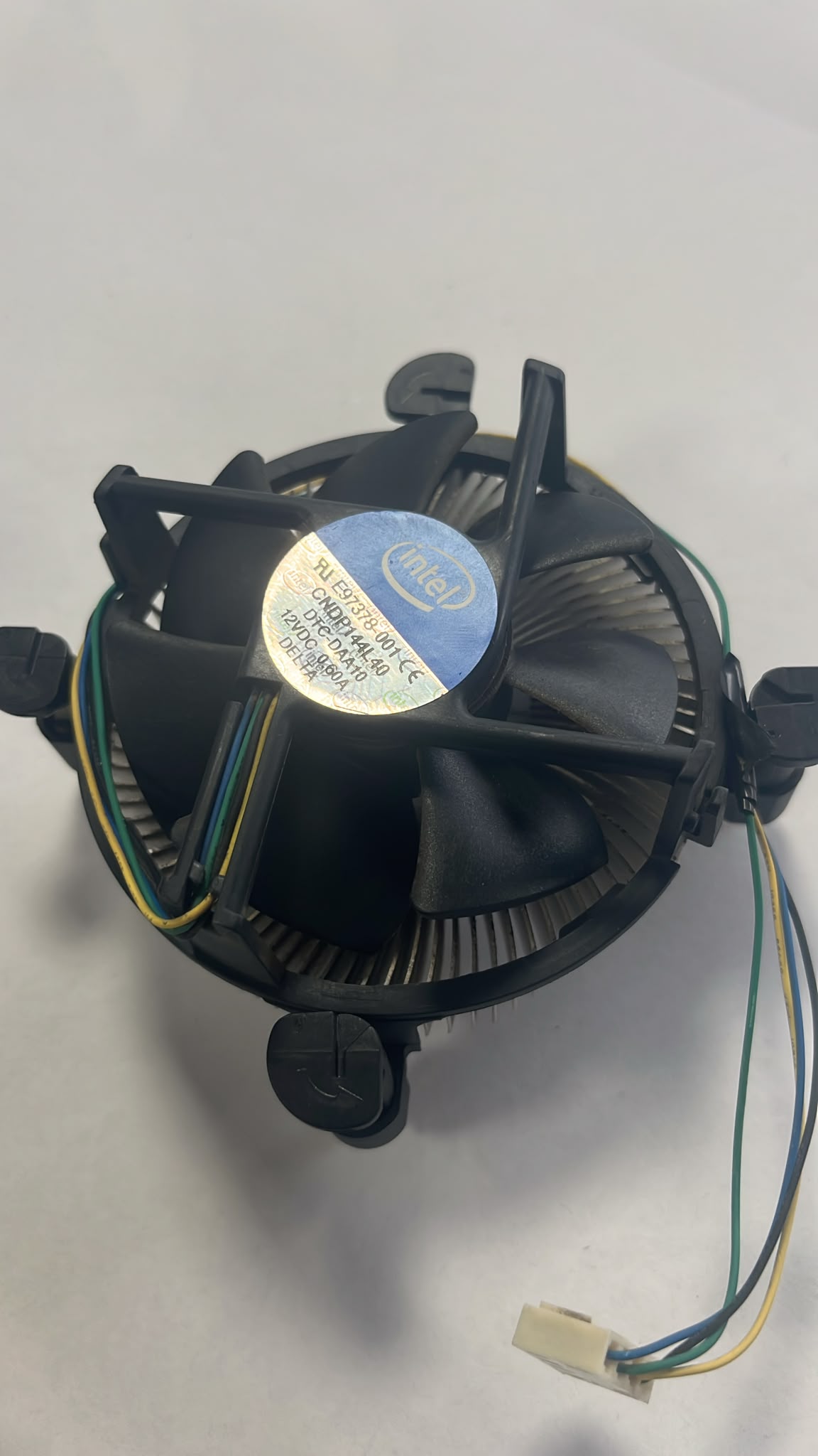 Dissipatore stock Intel hardware ELLUG